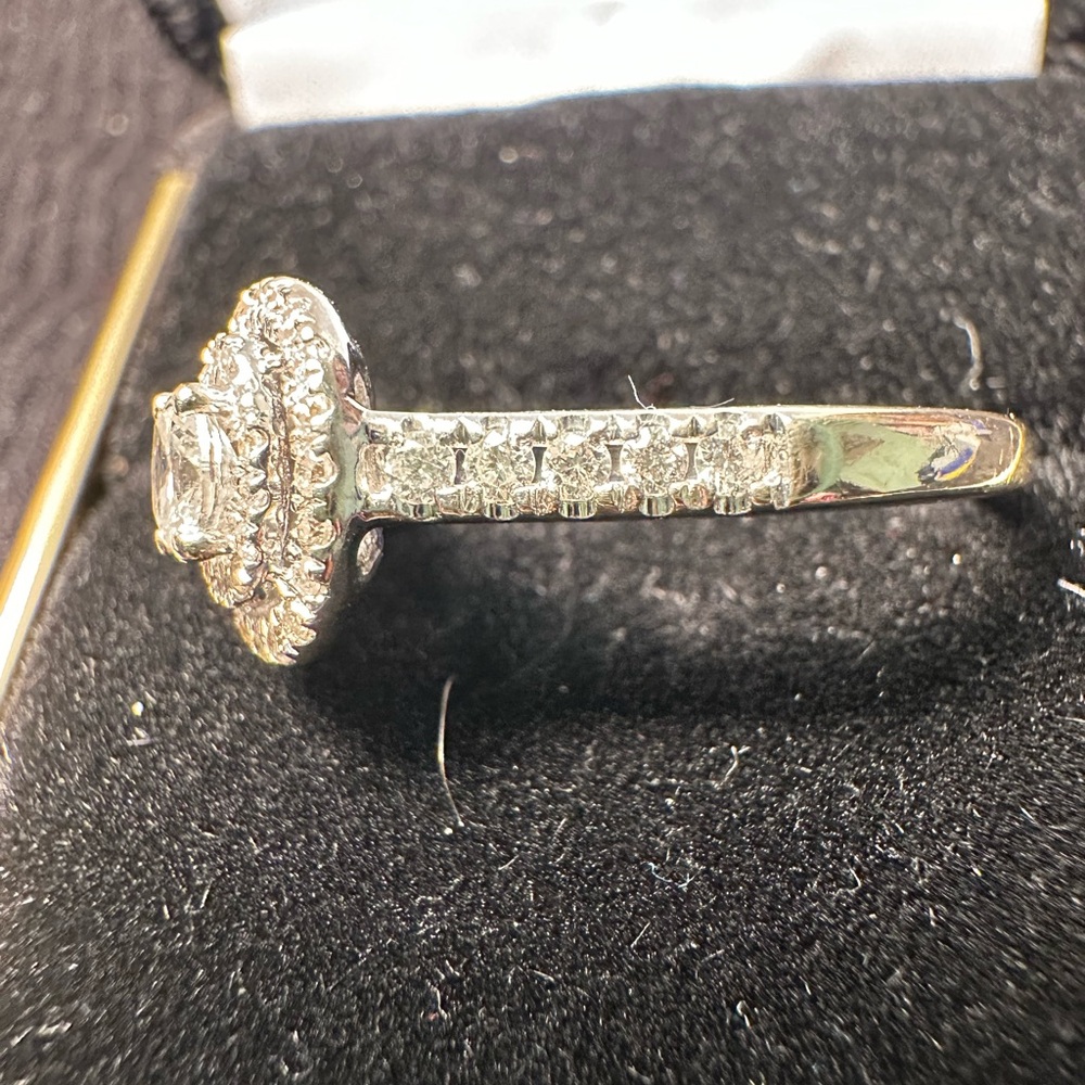 1/2 Ct TW Oval/ Round Diamond Engagement Ring - Picture 4 of 13